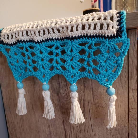 Table Runner Crochet Handmade - Picture 2 of 4